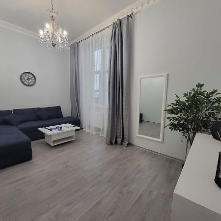 Warm & Cozy Apartment In The Heart Of Historical לבוב מראה חיצוני תמונה
